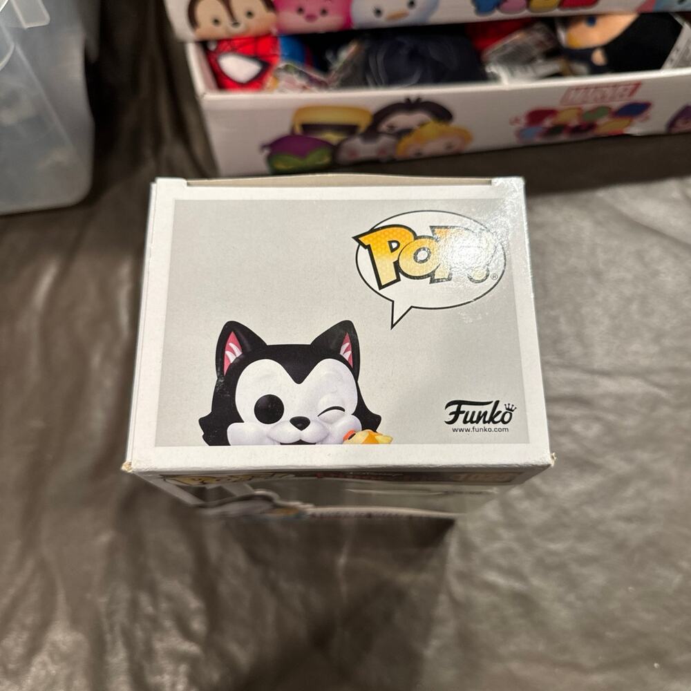 Figaro with cleo funko pop 1025. Listing #1 - Picture 5 of 6